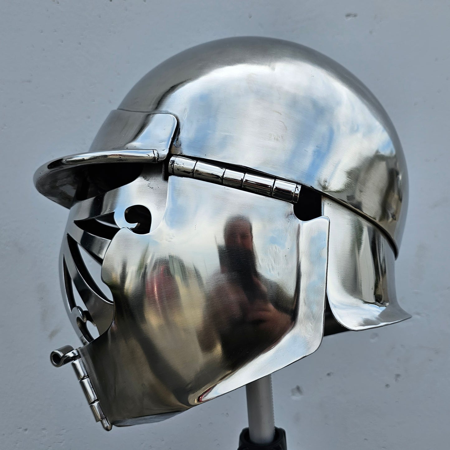 Helmet Gallery:  Thracian Helm 8-1-23