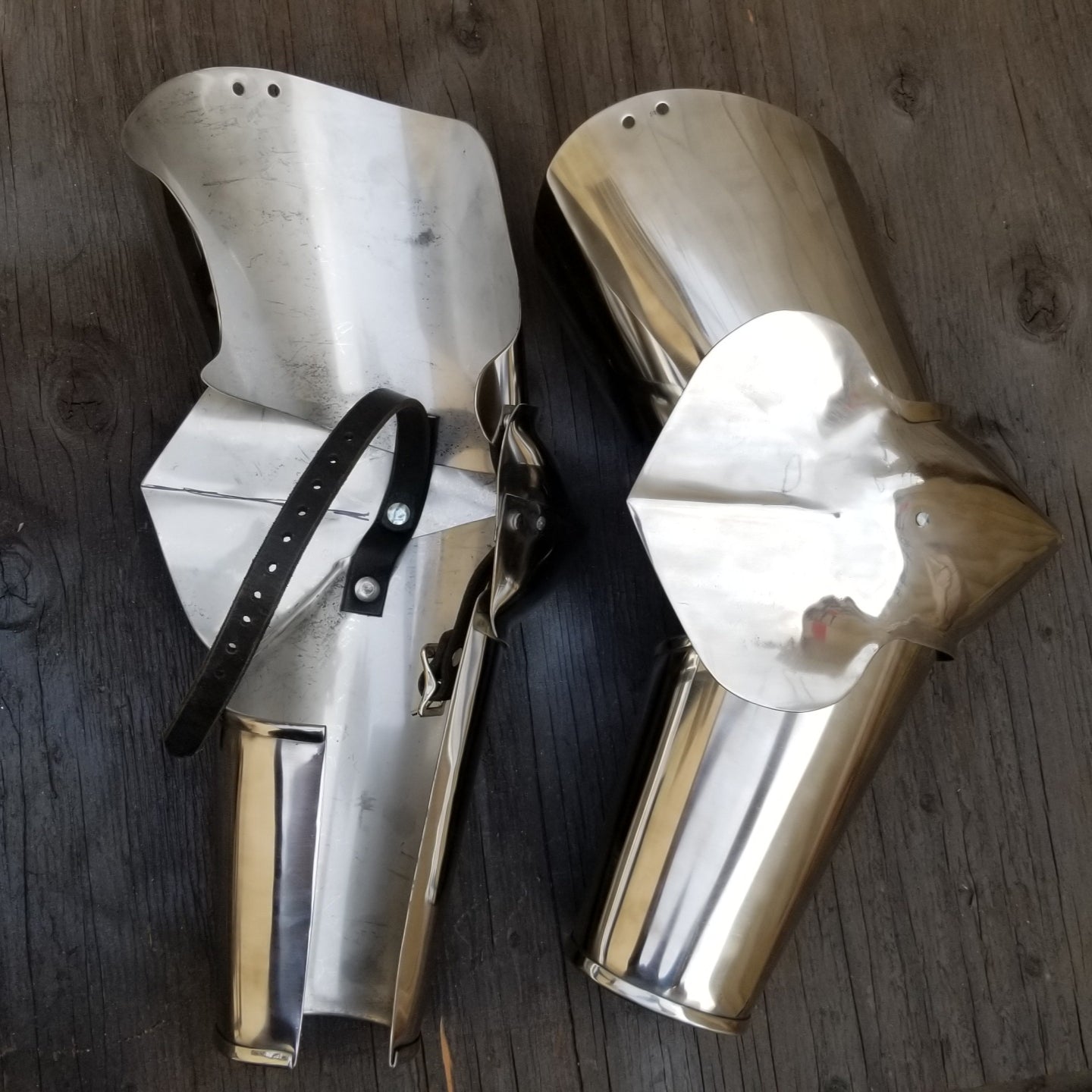 Armour Gallery: Sport Plate Arms with Pointed Elbow