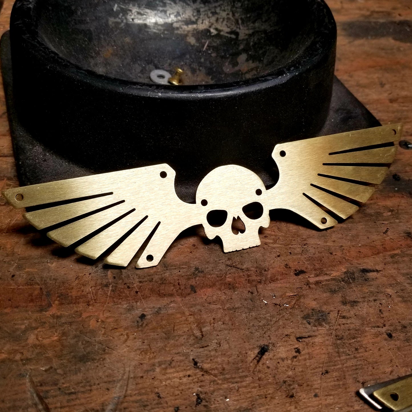 Reliquary: 7.5 Inch Wide Imperialis Symbol (Winged Skull)