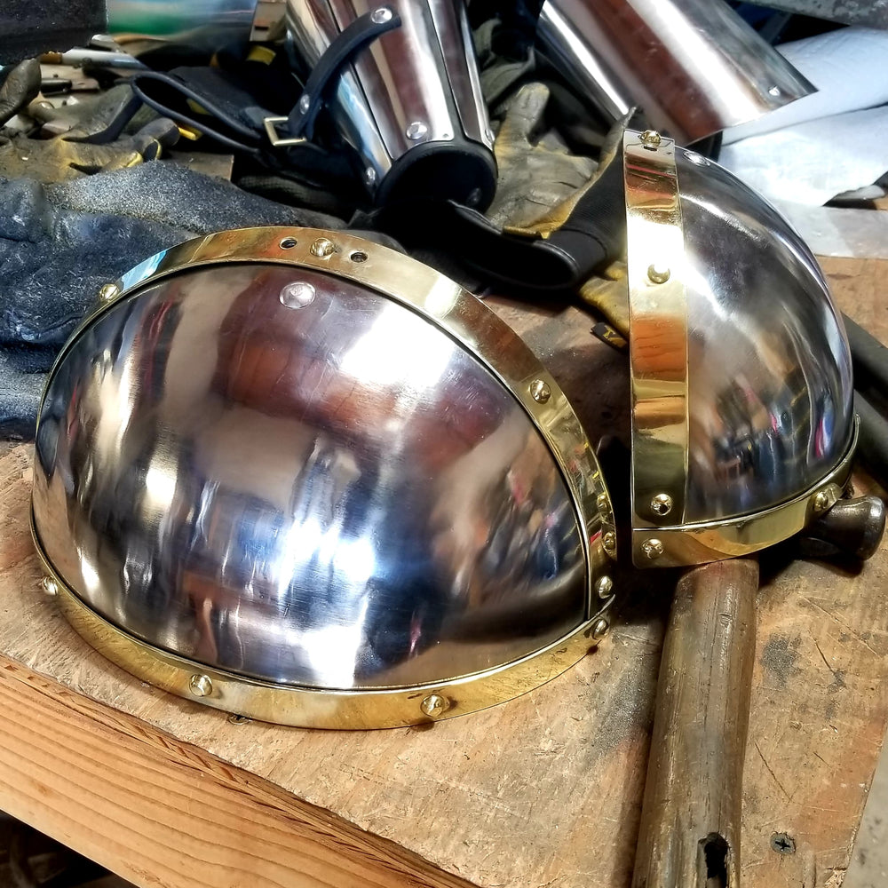 Armour Gallery: Brass edged Shoulder Cops