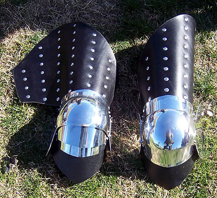 Armour Gallery: Studded Legs with Articulated Knees